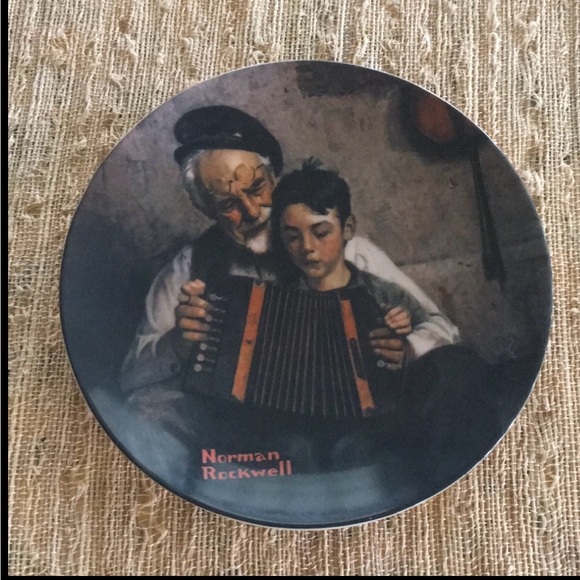 COLLECTIBLE PLATES ~ bundle/7 - Picture 6 of 8